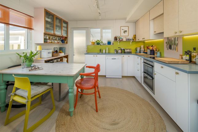 Wight Haven, Weston Lane, Totland Bay photo 4