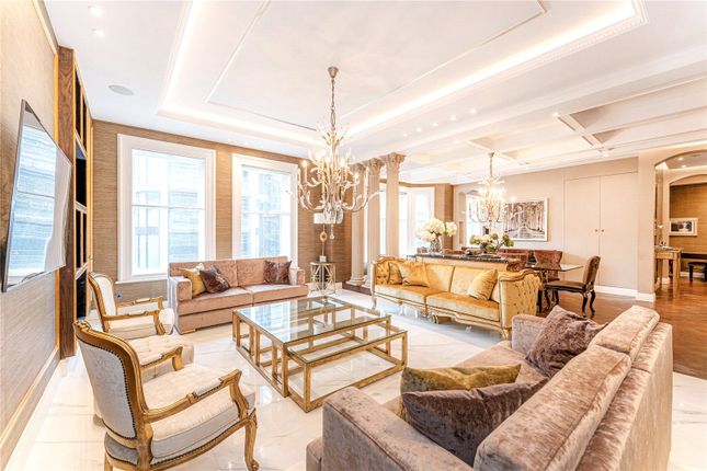 Flat to rent in Park Mansions, Knightsbridge
