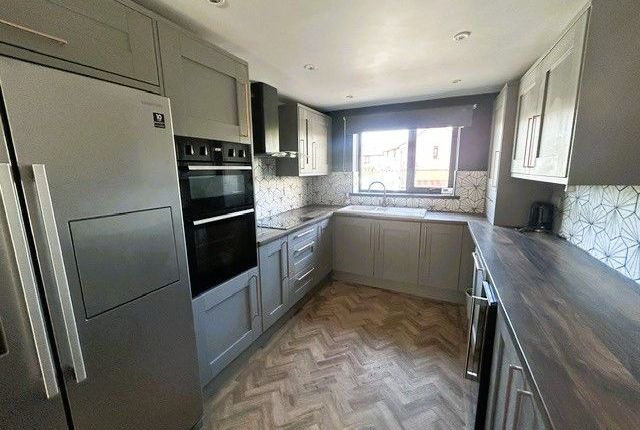 15 Juniper Close, Porthcawl photo 2