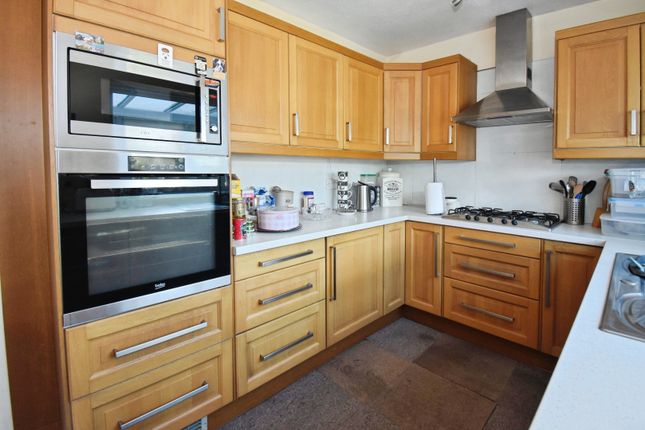 300, Old Swanwick Lane, Southampton photo 2