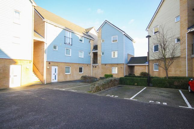 Flat to rent in Fire Opal Way, Sittingbourne