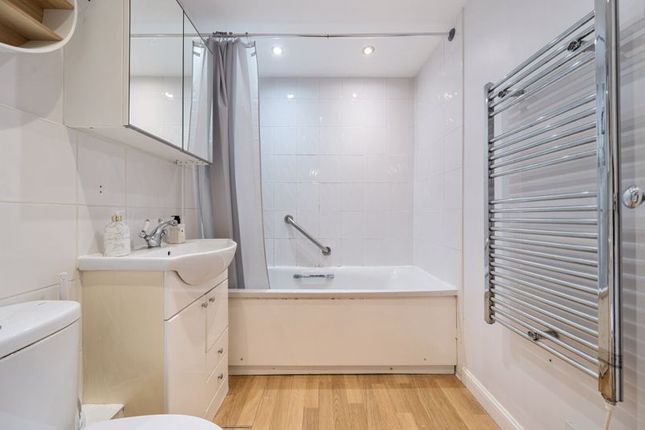 Flat for sale in Parkview Road, London