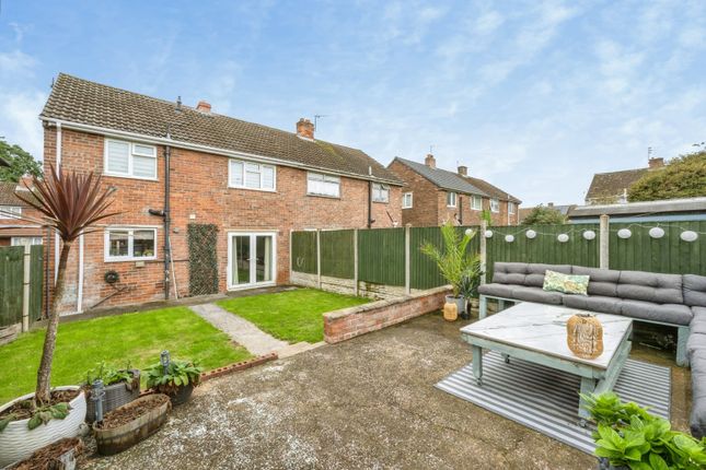 58, Swaithe Avenue, South Yorkshire photo 4