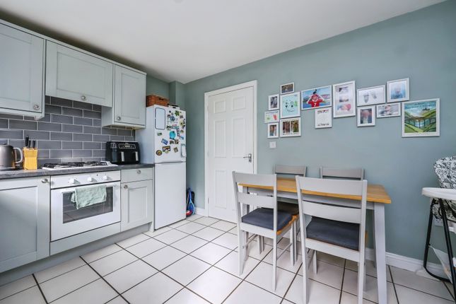 5, Avocet Close, Nottingham photo 4