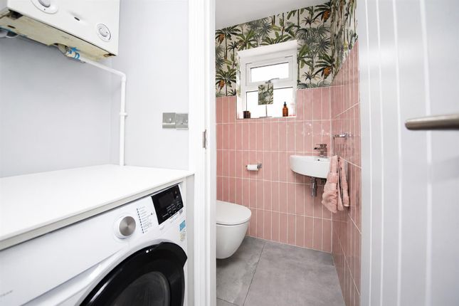 8, Nightingale Drive, Camberley photo 4