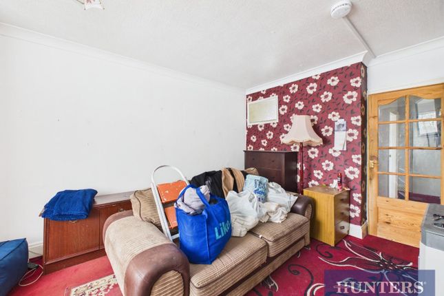 Flat 2, 14, Tennyson Avenue, Bridlington photo 3