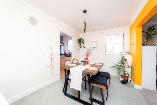 Flat to rent in George Roche Road, Canterbury