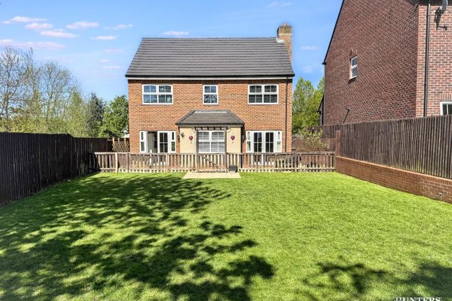 10, Tingley Hall Rise, Wakefield photo 4