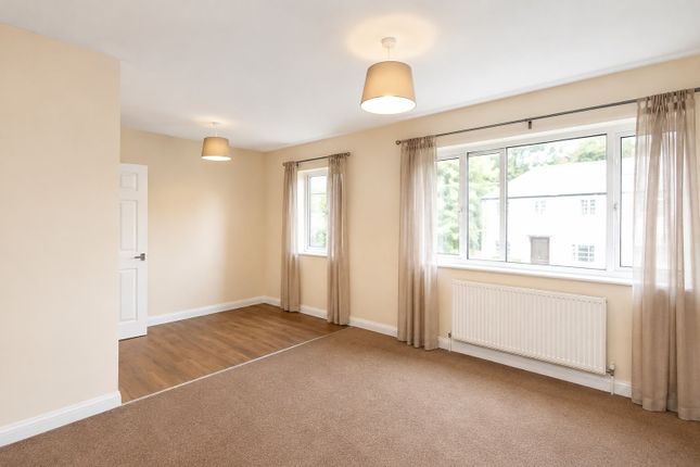 Redesdale Gardens, West Yorkshire photo 4