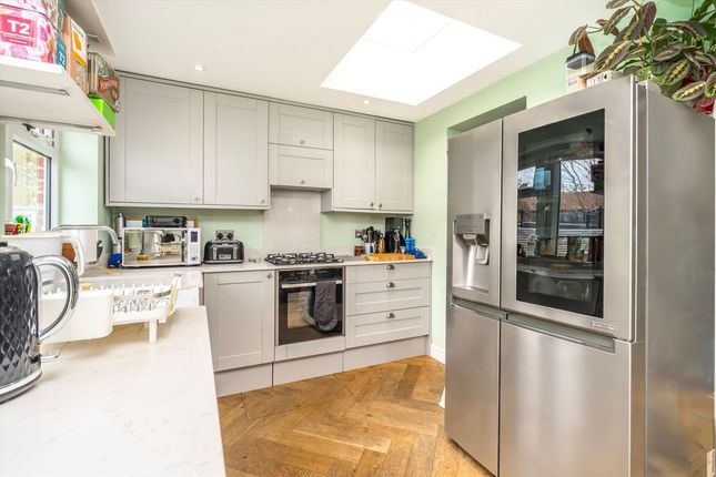 204, Wulfstan Street, London photo 4