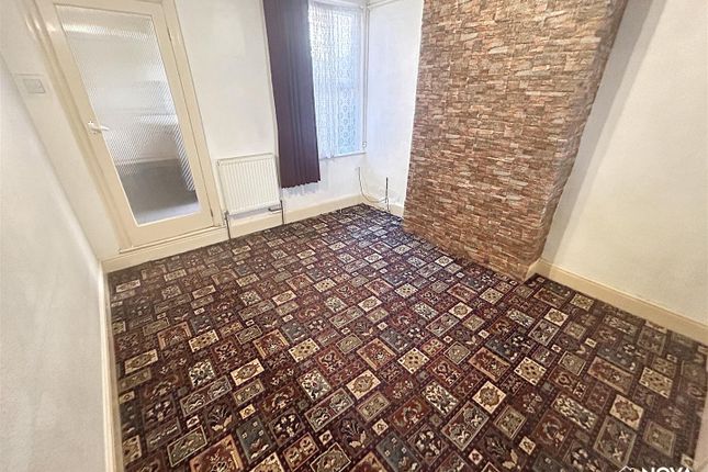31, Kingston Road, Luton photo 4