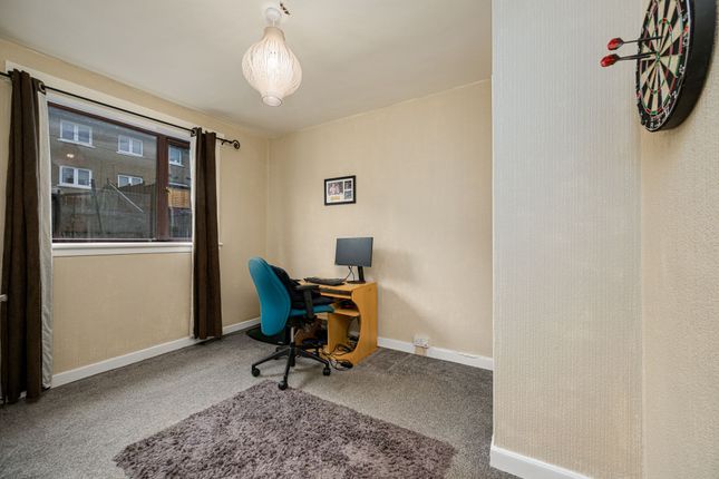 46, Balgowan Avenue, Dundee, DD3 photo 4