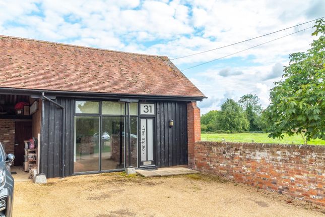 Thumbnail Commercial property for sale in New Road, Wilstone, Tring
