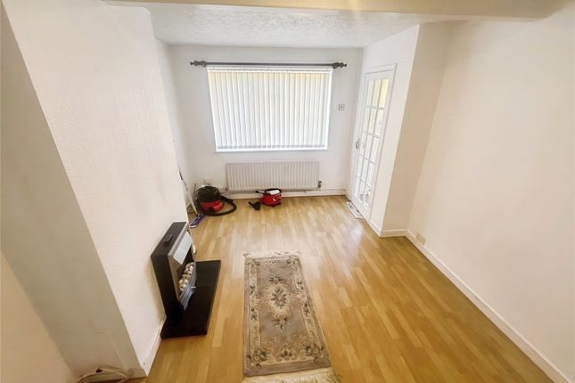 29, Flaunden Close, Coventry photo 2