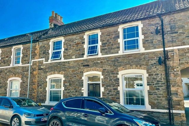 Thumbnail Flat to rent in Lower Queens Road, Clevedon