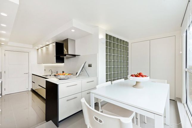 Boydell Court, 1003, St. Johns Wood Park, London photo 2