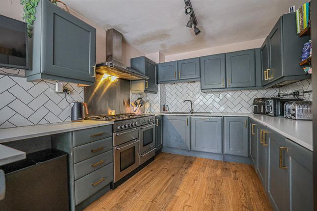10, Railway Terrace, Kings Langley photo 4