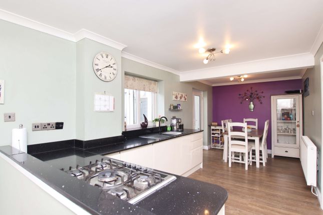 4, Larch Drive, Llantrisant photo 5