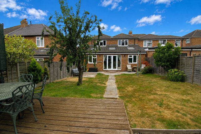 5, Mead Way, Hampshire photo 4