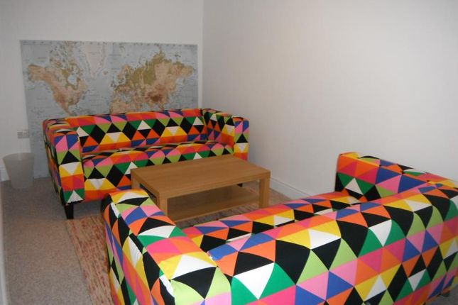 6, Wren Close, Bristol photo 2