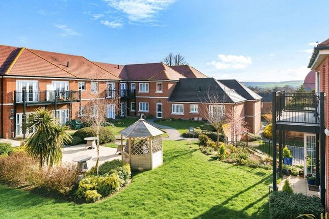 55 Eaves Court The Retreat, Princes Risborough photo 2