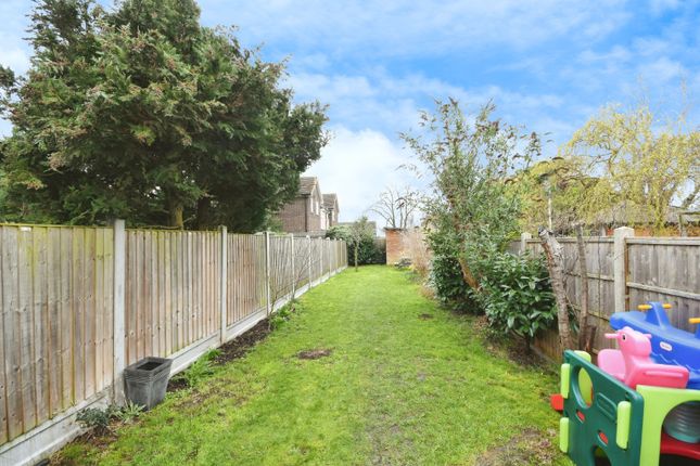 Terraced house for sale in Cressing Road, Braintree