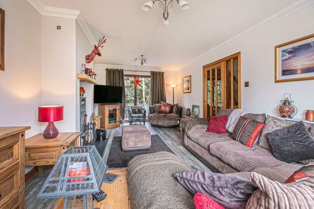 10, Logan Road, Torryburn photo 2