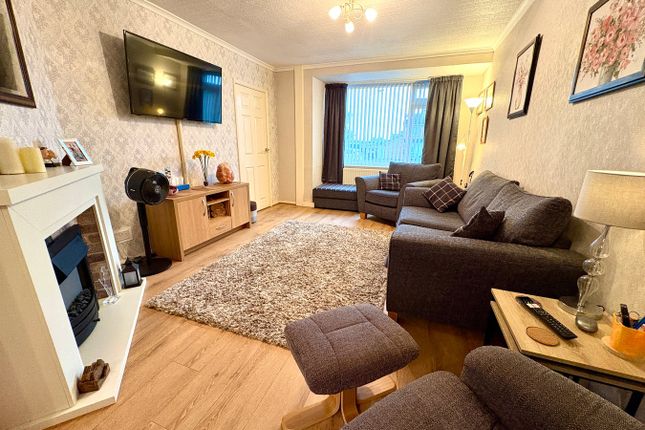4, Arnold Close, Leicester photo 2