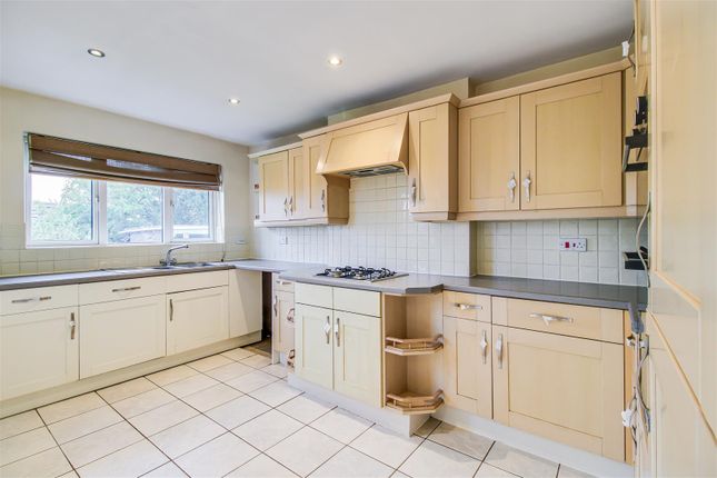 24, Kirkland Gardens, Monk Bretton, Barnsley photo 2