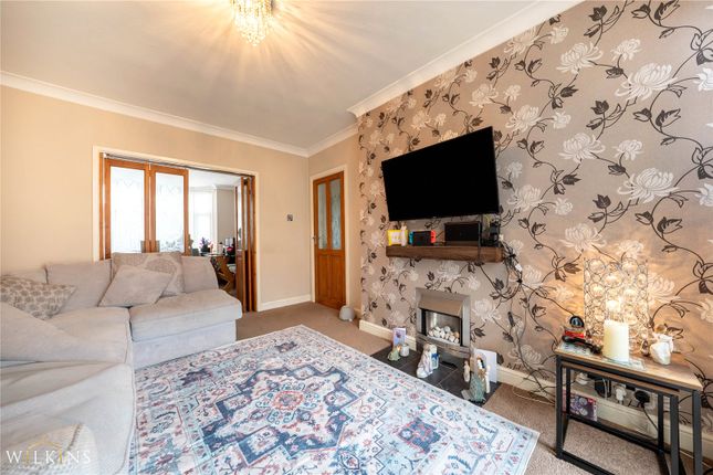 26, Central Avenue, Warwickshire photo 4