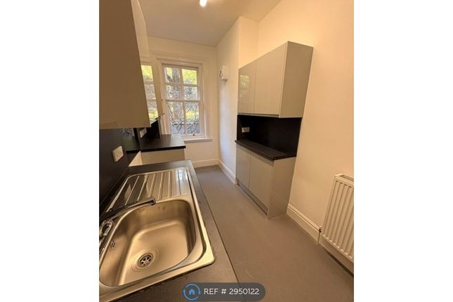 Flat, Overleasowe Eleanor Road, Prenton photo 4