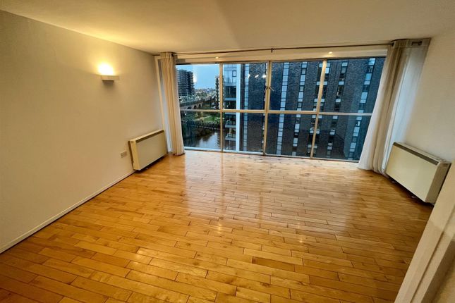 Apt 707, The Mill,, Block C photo 3