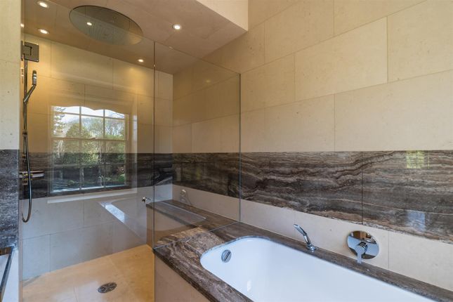 Master En-Suite