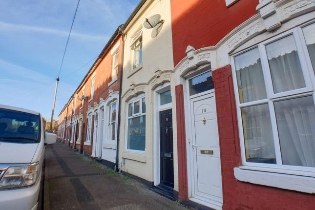 Thumbnail Terraced house to rent in Bank Street, Kings Heath, Birmingham