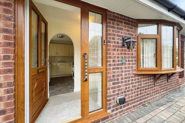 8, Cocton Close, Perton, Wolverhampton photo 2
