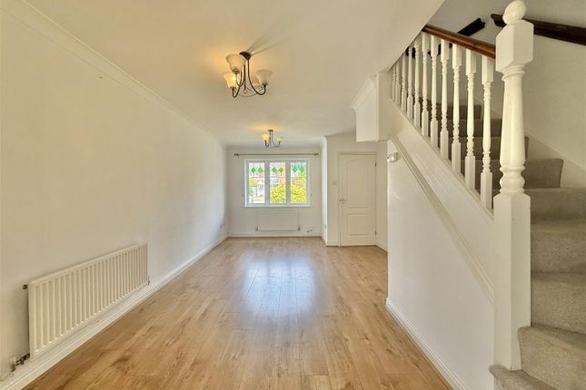 14, Willow Close, Hereford photo 2