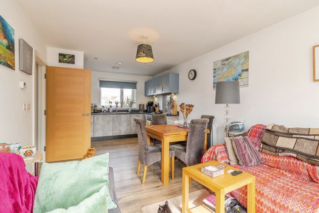 Flat 2, 1a, Bowling Green Close, Milton Keynes photo 3