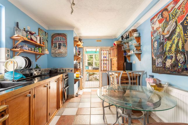 230 Queens Park Road, Brighton photo 4