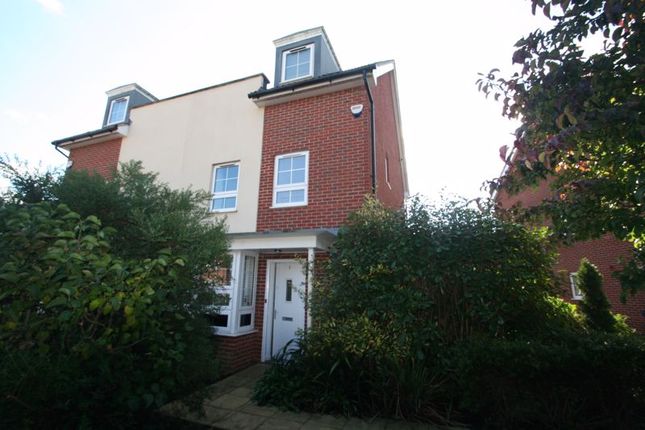 Thumbnail Town house to rent in Cambrian Way, Worthing