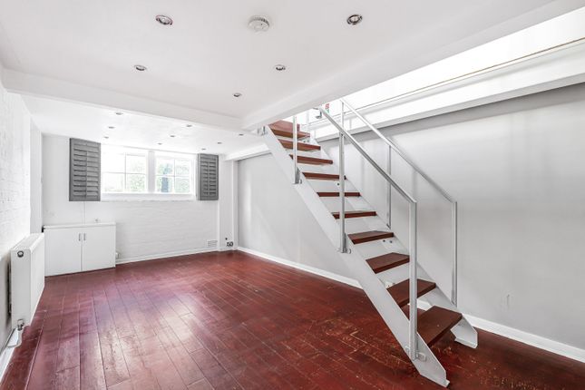 2, Ashby Mews, London photo 2