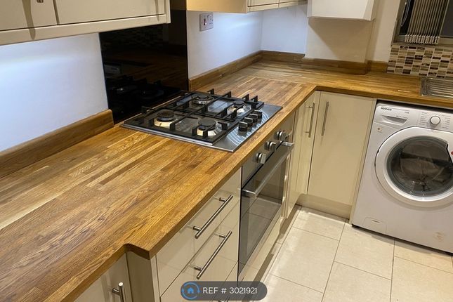 Flat, Wentworth Court Beatty Road, Eastbourne photo 4