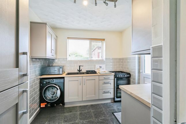 241, Cemetery Road, Rotherham photo 2