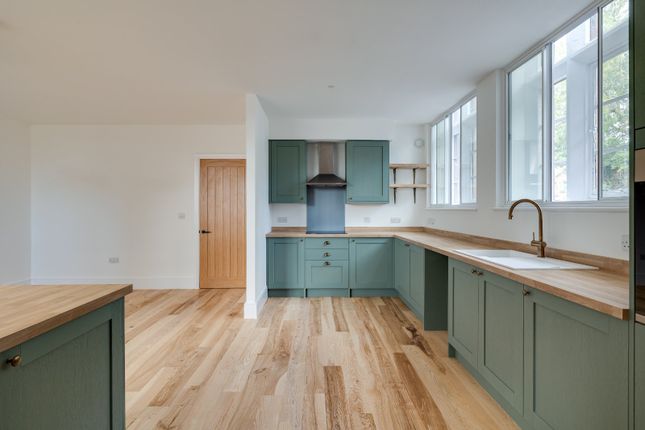 Apartment 6, 2, Overleigh Road, Cheshire photo 3