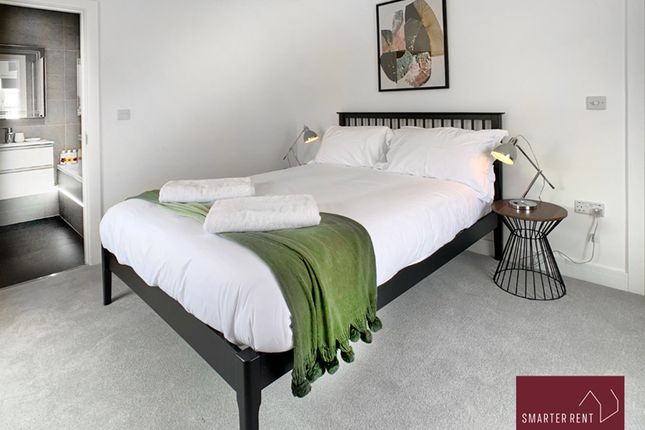 Flat 4 Turks Head Court, Eton Court, Windsor photo 4