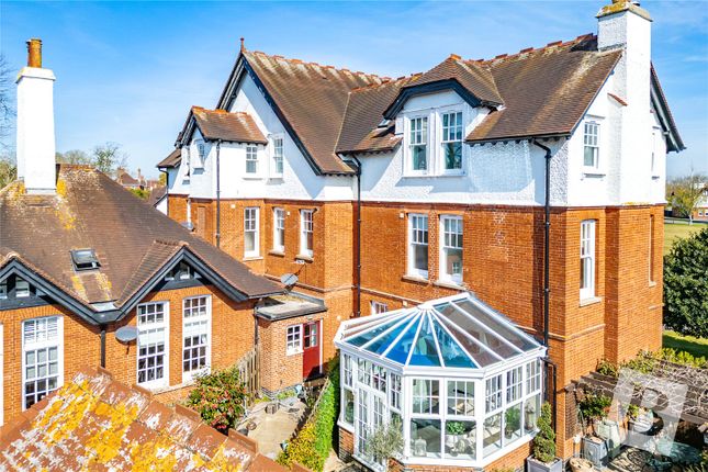 7, Great Stony Park, Essex photo 2