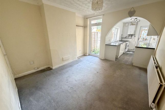56, Carter Road, Wolverhampton photo 3