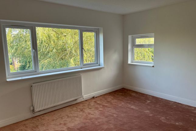 12a Rowton Grange Road, Chapel-en-le-Frith, High Peak photo 3