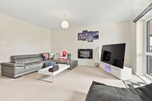 21, Shingly Place, Chingford, London photo 4