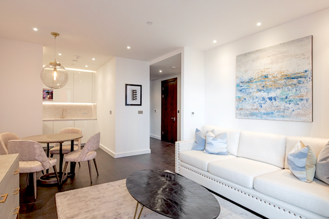 Flat to rent in Thornes House, The Residence, Nine Elms, London