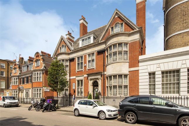 Thumbnail End terrace house to rent in Harley Street, London